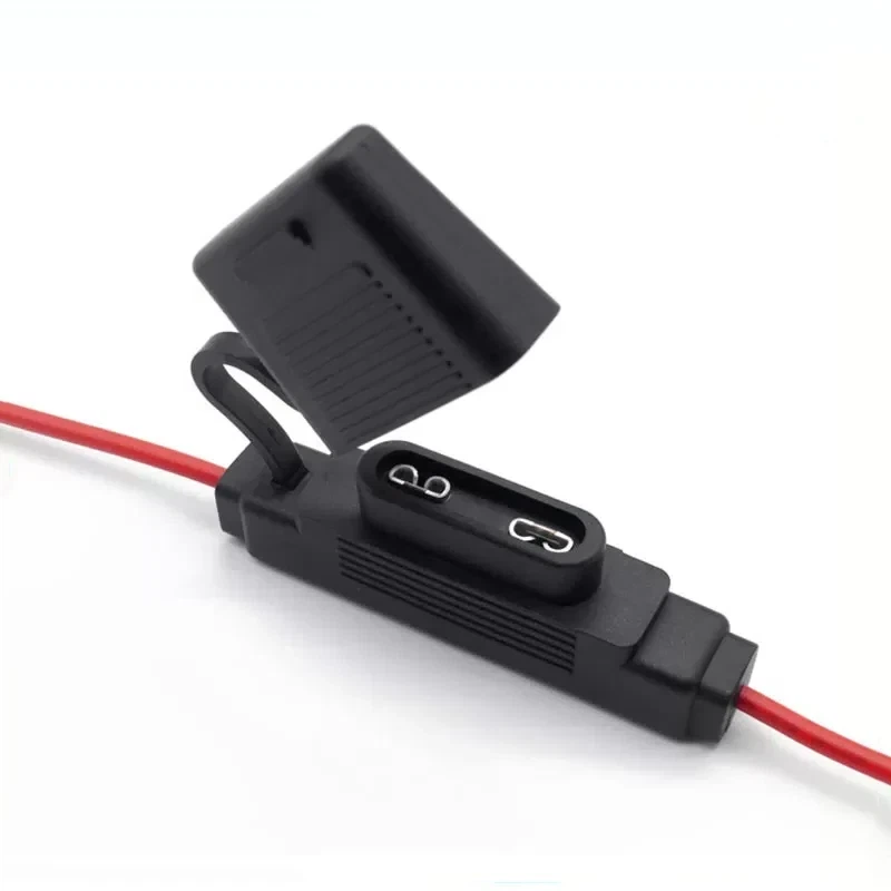 Maxi beépített biztosítéktartó, vízálló 10 mérő